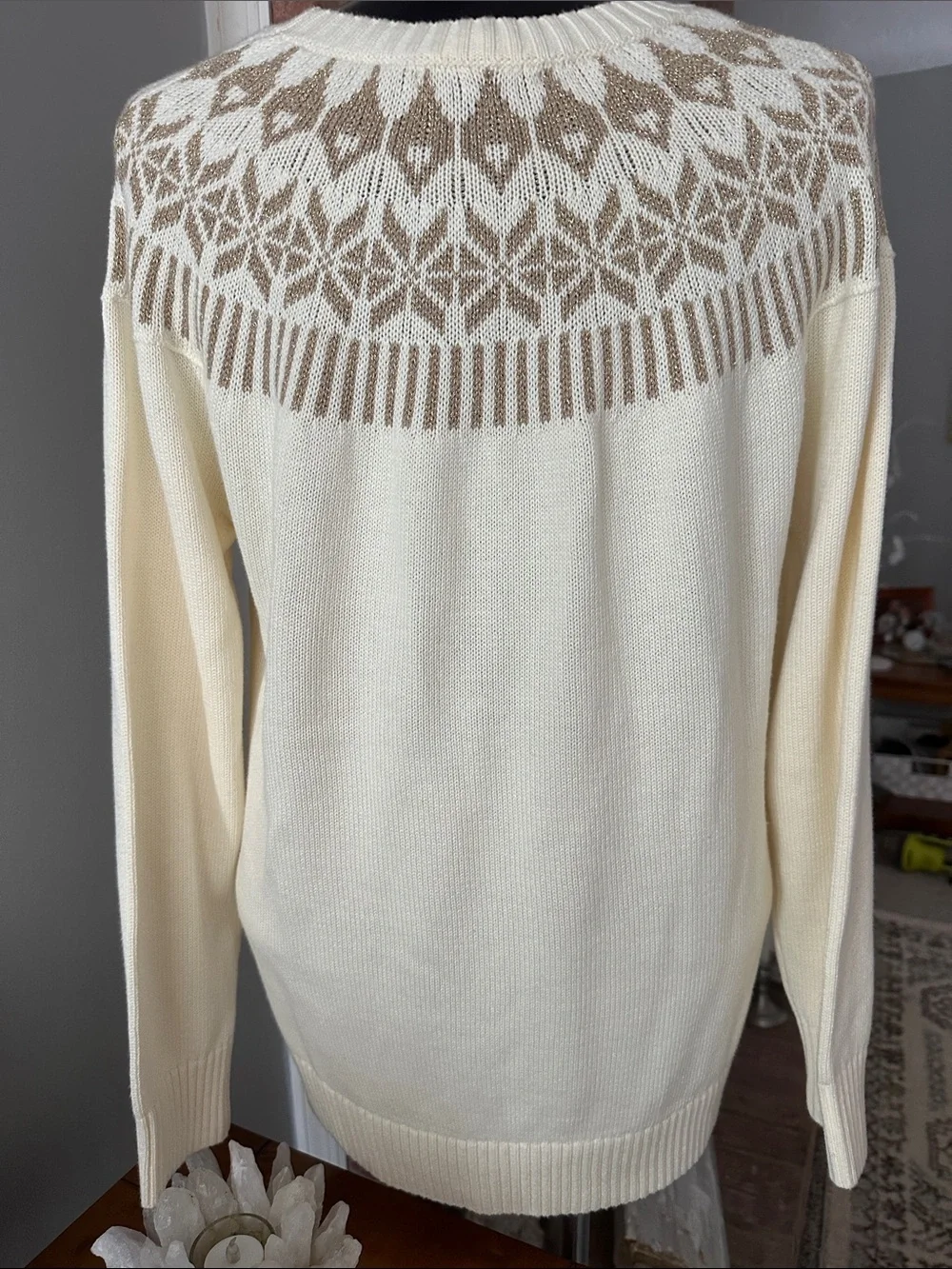 Coldwater Creek EUC cream & metallic thread sweater. Size Medium, Cotton/acrylic